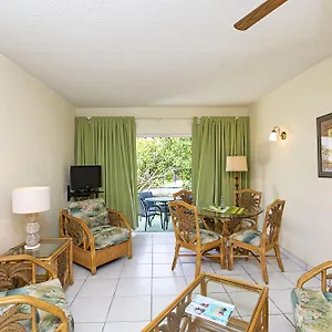 Plum Tree Club Apartment