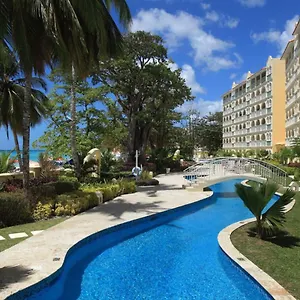 Sapphire Apartment